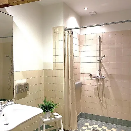 De Lage Zwaluw Bed & Breakfast