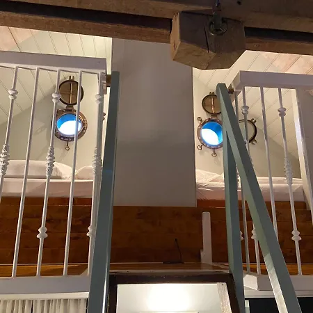 De Lage Zwaluw Bed & Breakfast